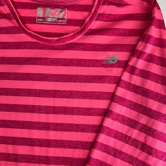 Women's New Balance Lightning Dry Long Sleeve - Picture 2 of 3